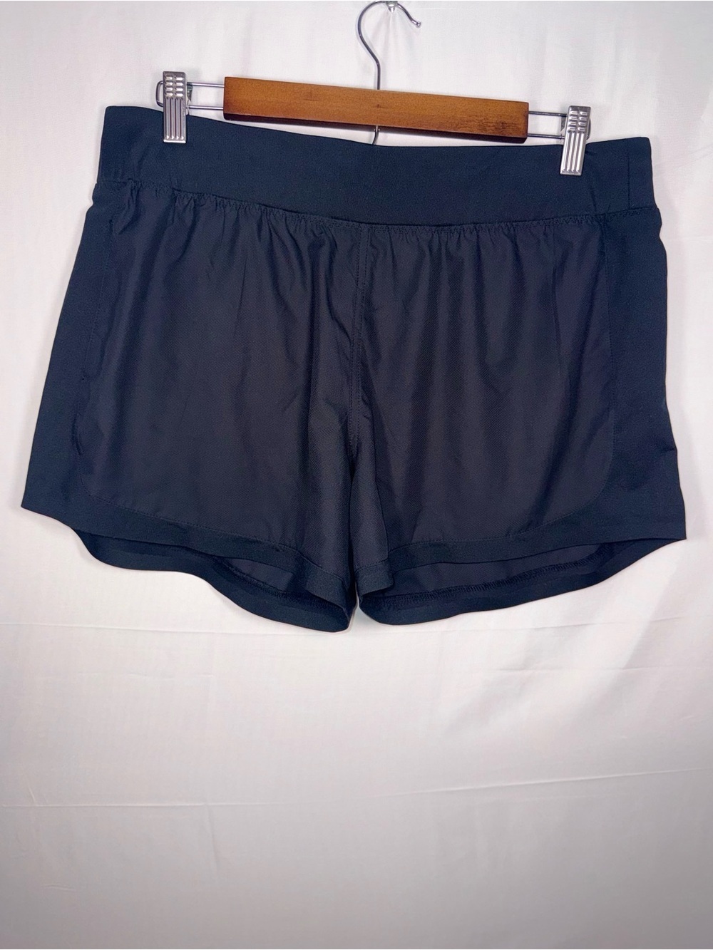 Athleta Logo Women Black Athletic Activewear running shorts size Large